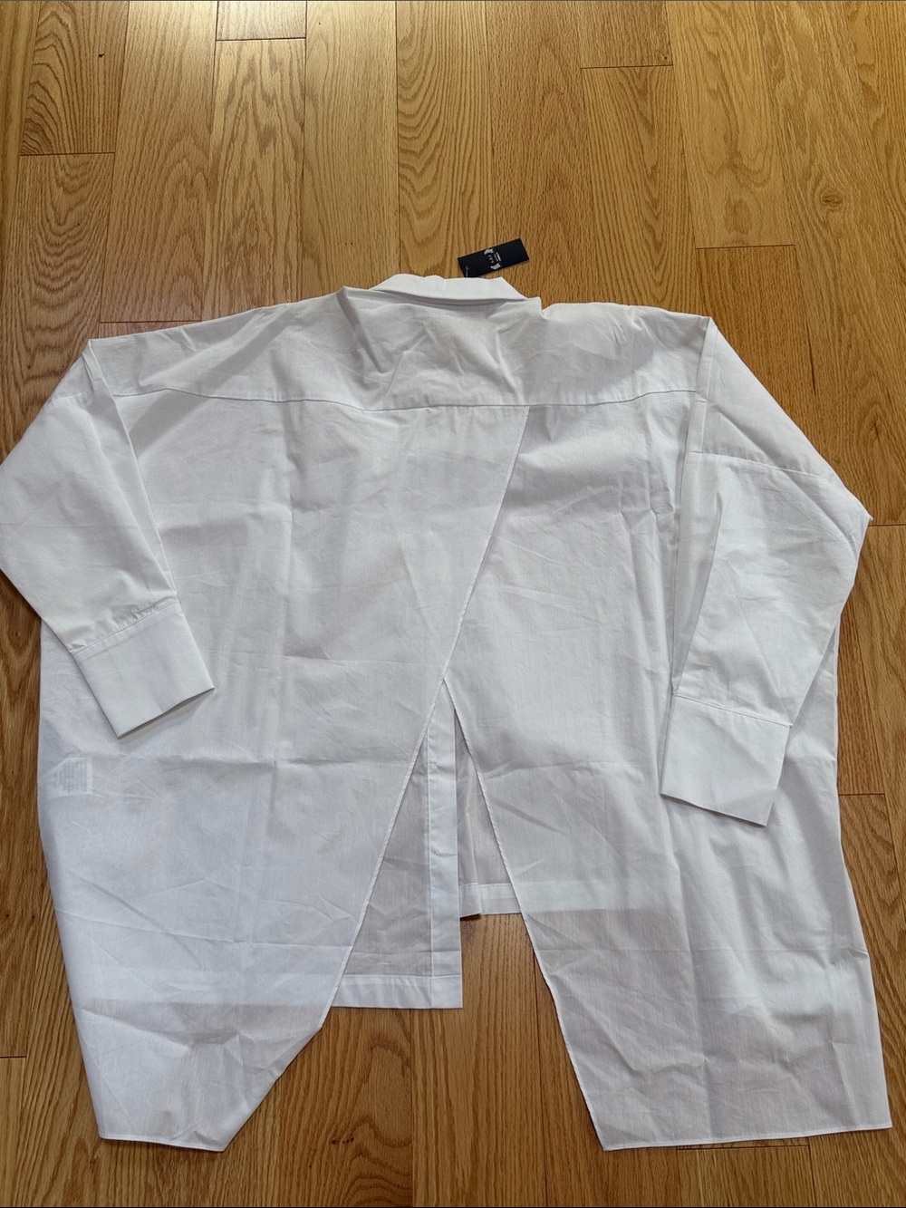 New! A.Z.I white large asymmetrical back crossover top. - Picture 3 of 10